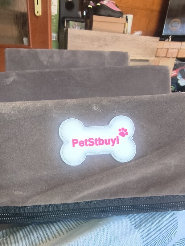 Elbląg Nie trafiony prezent. Sprzedam schodki dla małego pieska. Spód antypoślizgowy.