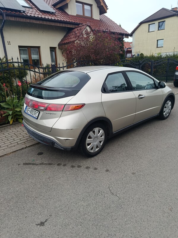 Elbląg Honda Civic VIII UFO 1.4 benzyna, 2007 – sprawna i gotowa do jazdy