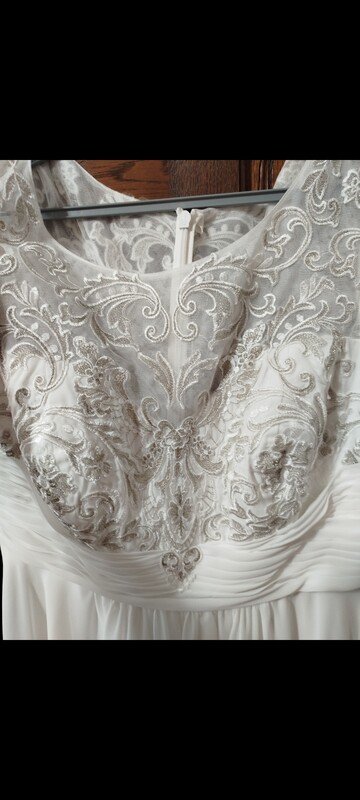 Elbląg Sprzedam 2 białe suknie ślubne, krótsza na ramiączkach firmy JJ, S House półdługa ( raz założona), rozmiar