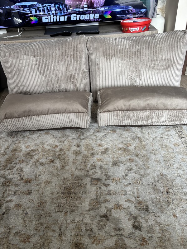 Elbląg Sprzedam oparcia na kanapę kolor kawowy 4 sztuki nowe