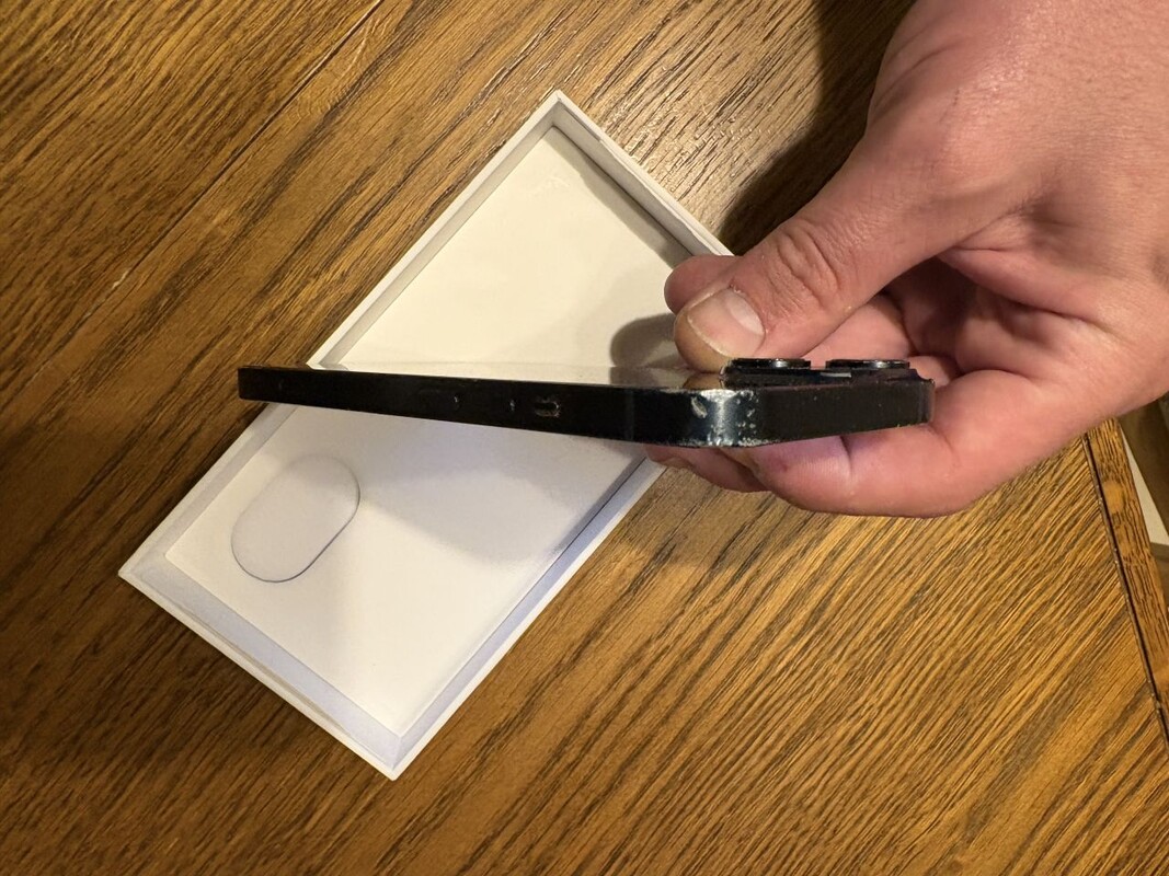 Elbląg Sprzedam IPhone 14 128GB w skald zestaw wchodzi telefon oryginalne pudełko ładowarka etui na telefon. Stan jak