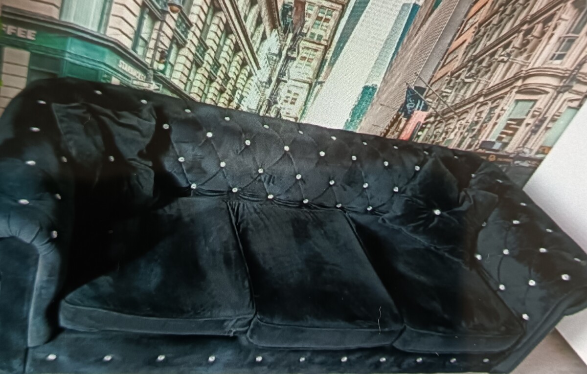 Elbląg Sprzedam stylowa kanapę Glamour welur. Idealna do poczekalni. Salonu Stan bardzo dobry wyniesienie i transport we