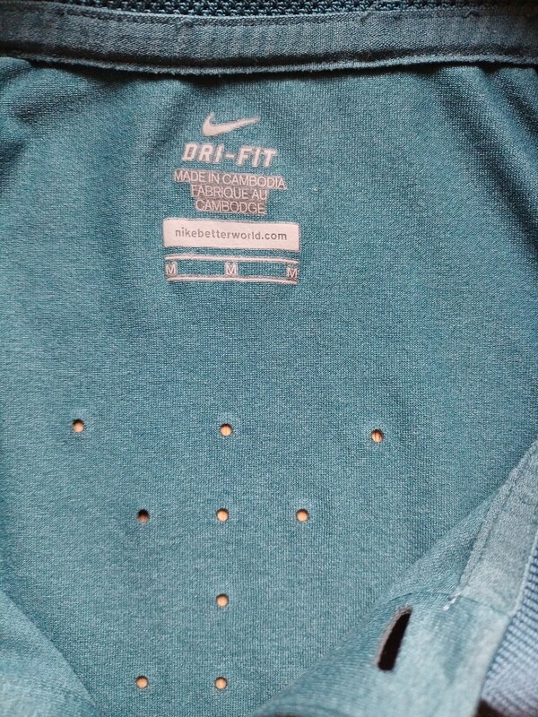 Elbląg NOWA koszulka sportowa NIKE DRI-FIT rozmiar M wentylacja w postaci otworków pod pachami i na plecach (widoczne