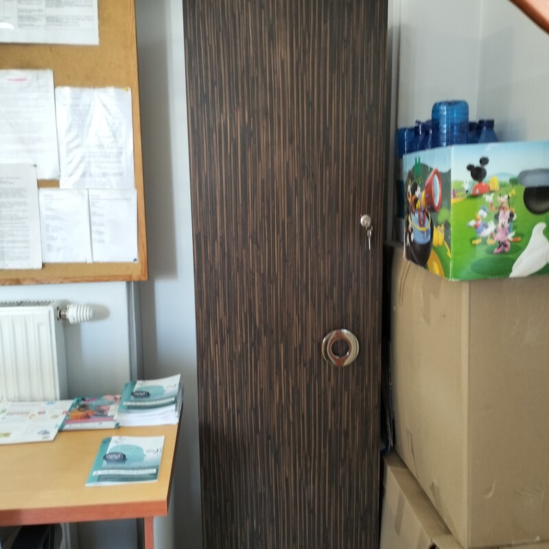 Elbląg Oddamy za darmo szafkę PILNE
185/50