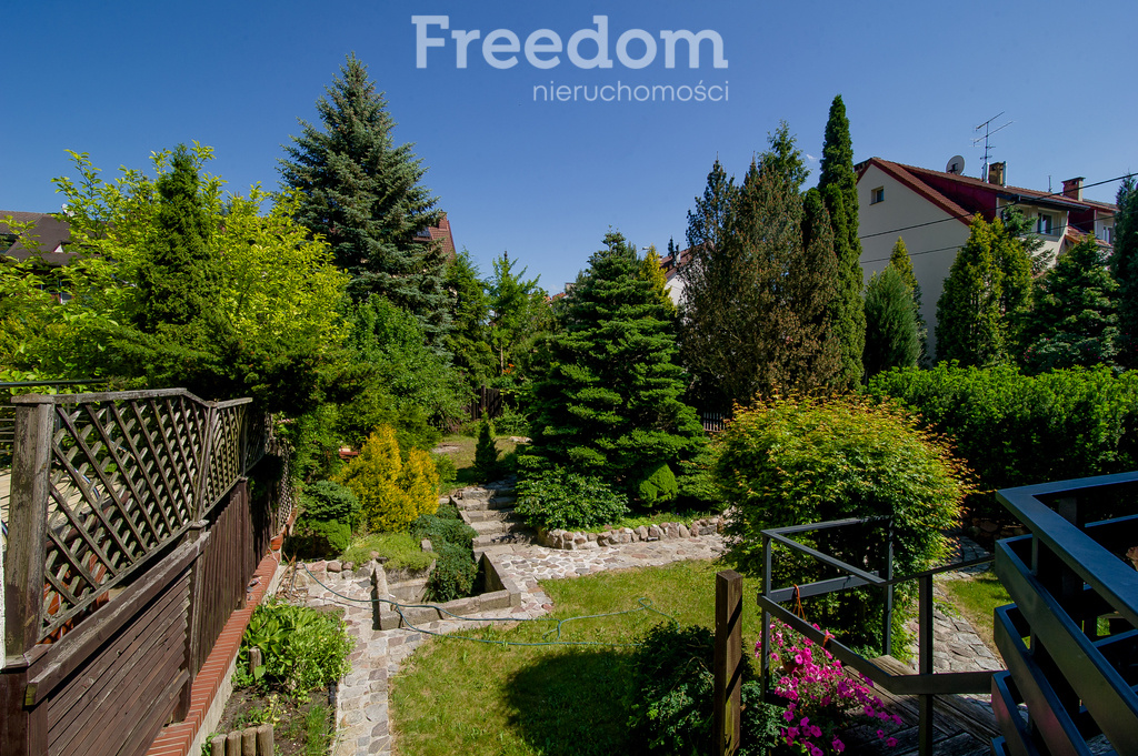 Elbląg FREEDOM NIERUCHOMOŚCISprzedam dom - Elbląg, Zofii Nałkowskiej. Atrakcyjny dom położony w malowniczej