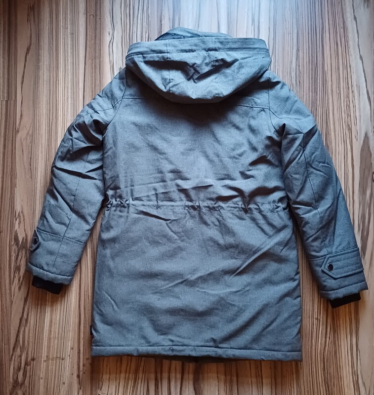 Elbląg NOWA
kurtka damska zimowa VERO MODA rozmiar S. Stan nowy idealny bez żadnych wad, kolor szary