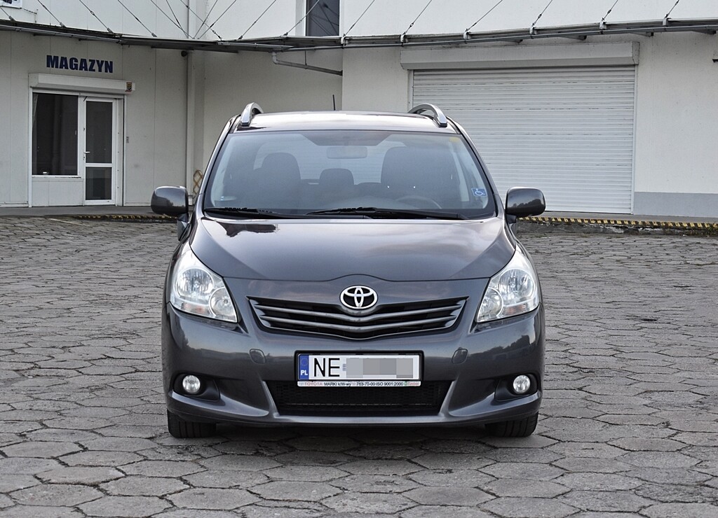 Elbląg . TOYOTA VERSO II 2009 ROKWersja 7-osóbSkrzynia manualna 6 biegówSalon PolskaSilnik 2.0 na łańcuszku rozrząduAuto