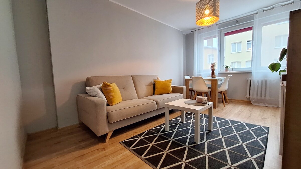 Elbląg KWADRAT NIERUCHOMOŚCI  2 pokojowe w centrum1 piętromedia z miasta