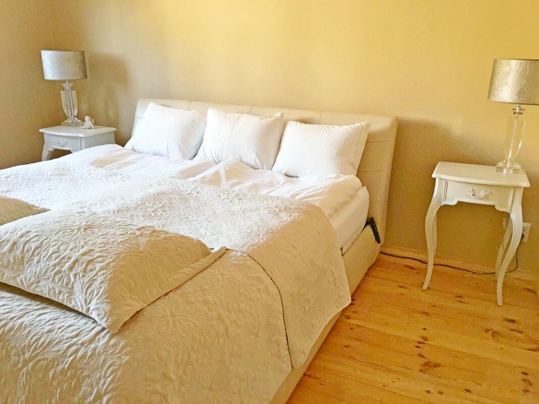 Elbląg SPRZEDAM DOM Z LOKALEM USŁUGOWYM, GARAŻEM I OGRODEM W SAMYM SERCU MIASTA ELBLĄG.