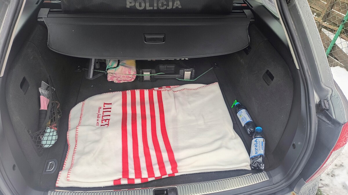 Elbląg Sprzedam audi a4 b6 2.0alt 130km stan bardzo dobry dużo nowych część więcej pod nr tel samochód od właściciela