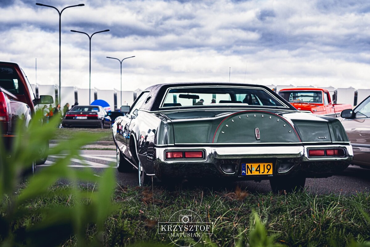 Elbląg Lincoln Continental Mark IV Coupe zielony klasyk