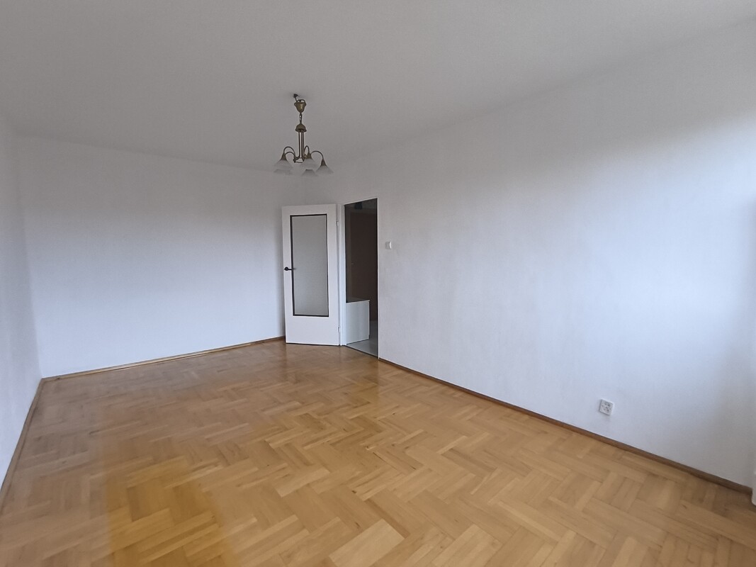 Elbląg Sprzedam mieszkanie 2-pokojowe w centrum Elbląga, ul Brzeska 32 /balkon/parking/ winda/ -42,20 m2 Cena 309 000 do