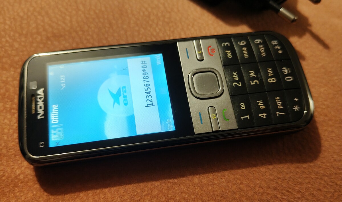 Elbląg Sprzedam zadbany, w pełni sprawny telefon Nokia c5-00
W zestawie z oryginalną baterią kartą pamięci 256 MB