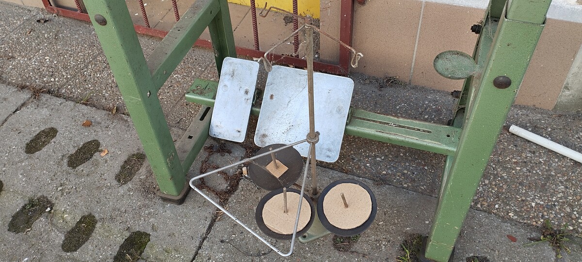 Elbląg Sprzedam overlock 3 nitkowy Textima. Zasilanie 380/220volt Zainteresowany/na ?dzwoń.