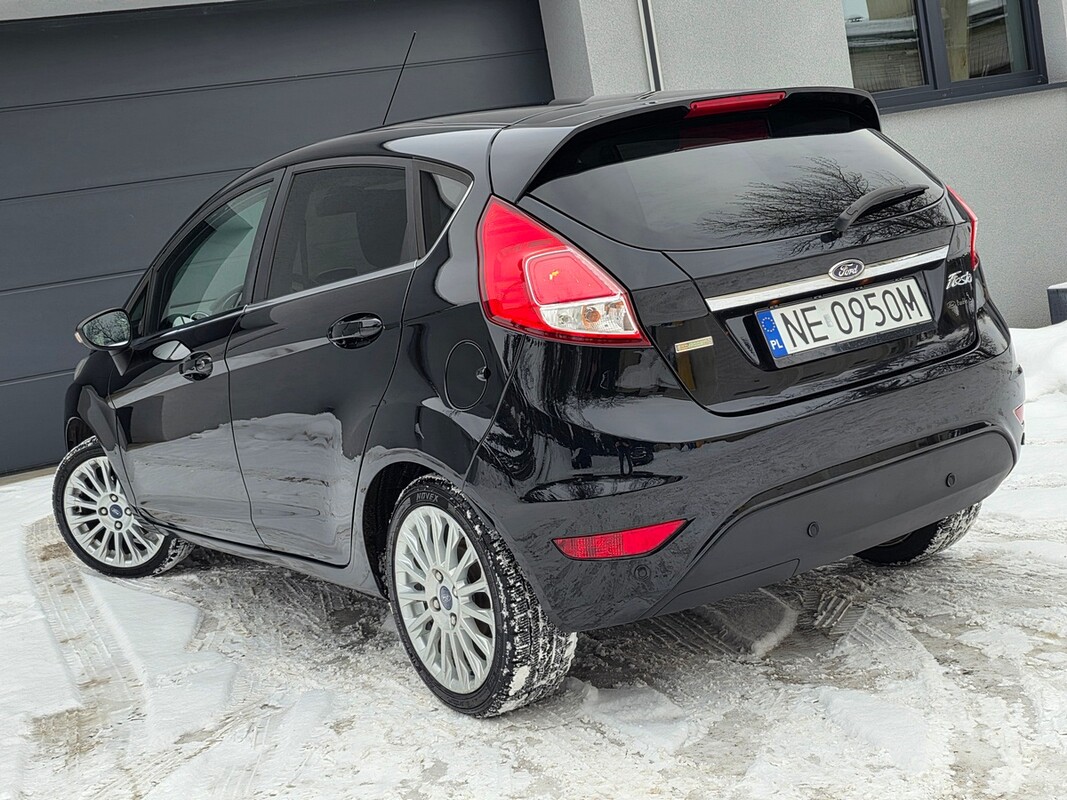 Elbląg Ford Fiesta, benzyna, 2014 rok - pełna opcja wyposażenia. Ładne zadbane auto, wizualnie bardzo ładnie