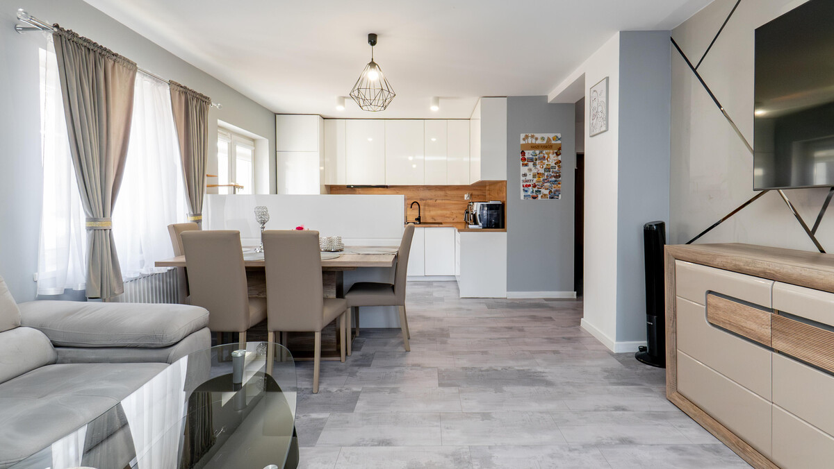 Elbląg TO MY SPRZEDAJEMYNIERUCHOMOŚCI W TYM MIEŚCIEBIURO NIERUCHOMOŚCIAMERICAN HOMEFOR SALE - 3 POKOJE -