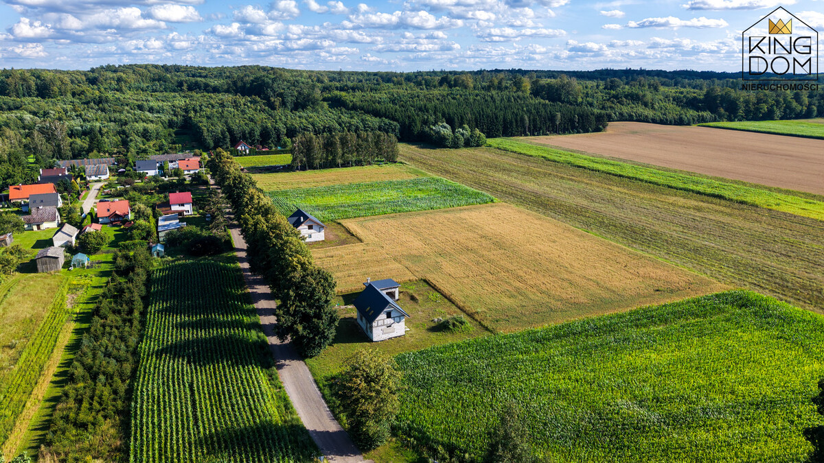Elbląg KINGDOM NIERUCHOMOŚCI BLISKO CIEBIE WOLNOSTOJĄCY DOM JEDNORODZINNY W STANIE SUROWYM OTWARTYMPOŁOŻONY NA BARDZO