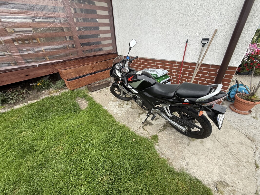 Elbląg Witam. Na sprzedaż motocykl Honda CBR 125R w stanie gotowym do jazdy. Motocykl serwisowany na bierząco. Mało