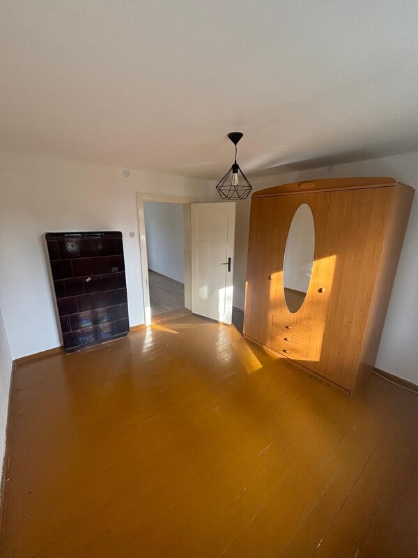 Elbląg Sprzedam wyjątkowe mieszkanie 60 m kw.4 pokoje, I piętro, osobna kuchnia, łazienka, przedpokój,