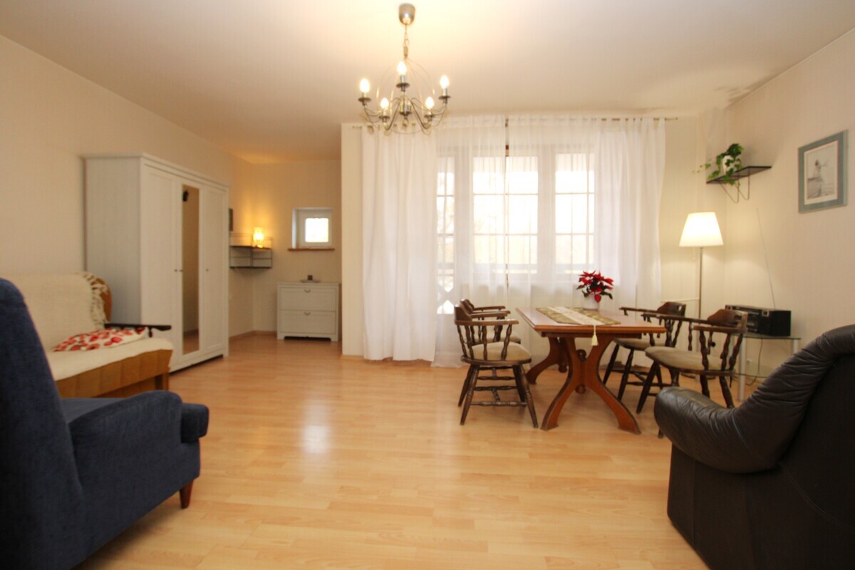 Elbląg NIERUCHOMOŚCI ANNA KRASZEWSKA&nbsp; Klimatyczne mieszkanie&nbsp; na Starym Mieście&nbsp; ul. Kumieli&nbsp;