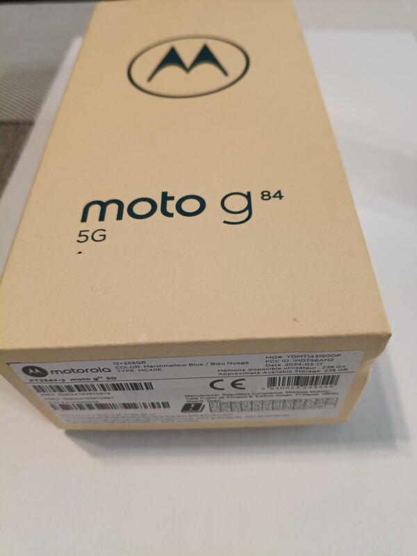 Elbląg SPRZEDAM URZYWANY TELEFON Motorola moto g84 5G z 12 GB pamięci i 256GB pamięci wewnętrznej