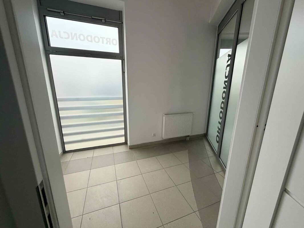 Elbląg 🏢 Wynajmę lokal użytkowy 46 m² – idealny na gabinet, biuro lub usługi! Świetna