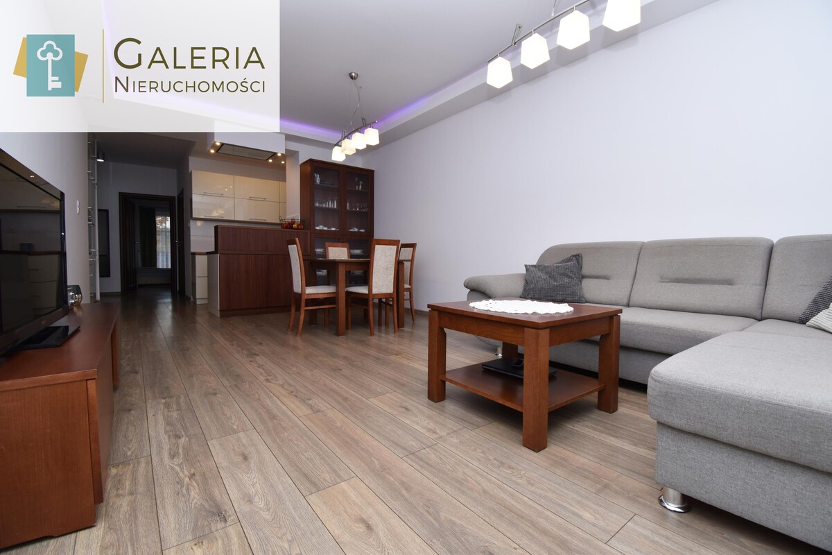 Elbląg GALERIA NIERUCHOMOŚCIZ pasji i miłości do nieruchomościNa sprzedaż: Mieszkanie na starówce z dwoma