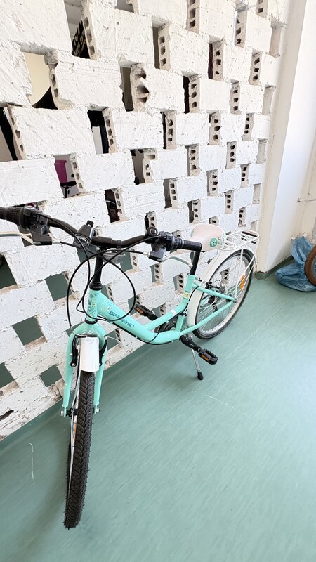 Elbląg Witam mam do sprzedania rower z kołami 24 cale raczej dla dziewczynki ale kolor ogólnie do zaakceptowania chyba