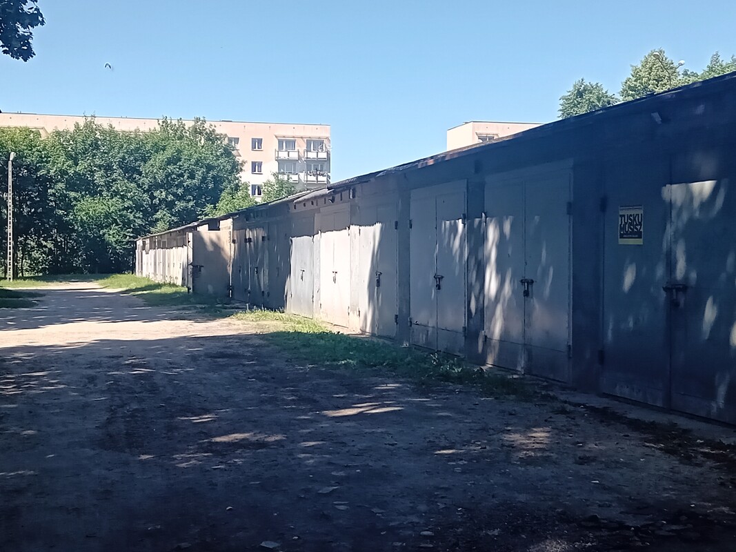 Elbląg Do wynajęcia garaż przy ul. Świerkowej w Elblągu (blisko AL. Piłsudskiego). Garaż o powierzchni wewn ok.16