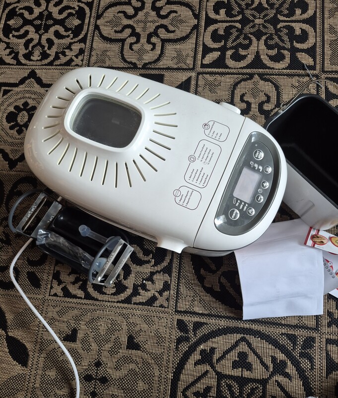 Elbląg Sprzedam urządzenie firmy Tefal do pieczenia chleba, bagietek, wyrabiania ciasta na makaron, pizzę, robienia