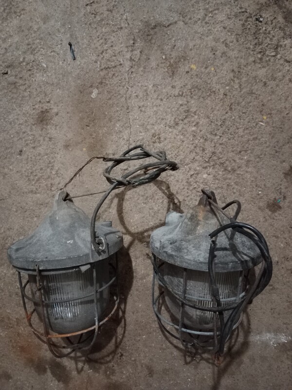 Elbląg Sprzedam trzy lampy loft z czasów PRL. Stan widoczny na zdjęciach. Odbiór osobisty Elbląg lub możliwość wysyłki