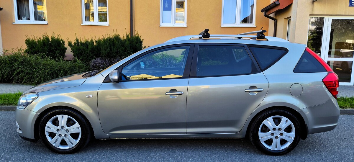 Elbląg Kia CEED Lift 2010Rok 1,6Diesel 115Km Bardzo Zadbane Rodzinne Kombi -Elektryczne Szyby i Lusterka Abs Radio