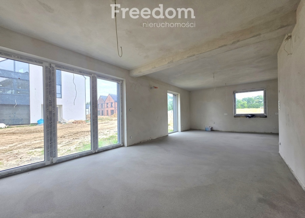 Elbląg FREEDOM NIERUCHOMOŚCISprzedam dom - Elbląg, Druskiennicka. Nowoczesny dom w zabudowie bliźniaczej – Osiedle