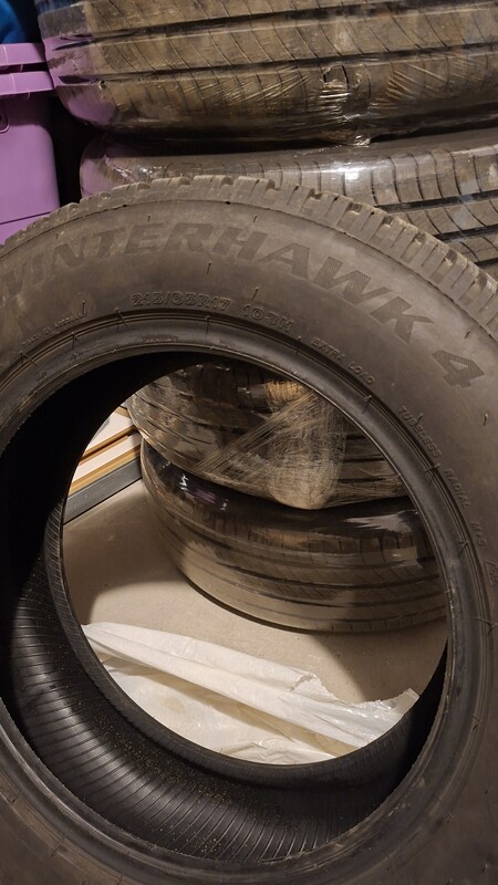 Elbląg Opony zimowe Firestone Winterhawk 4 215/65/R17 103H - stan idealny