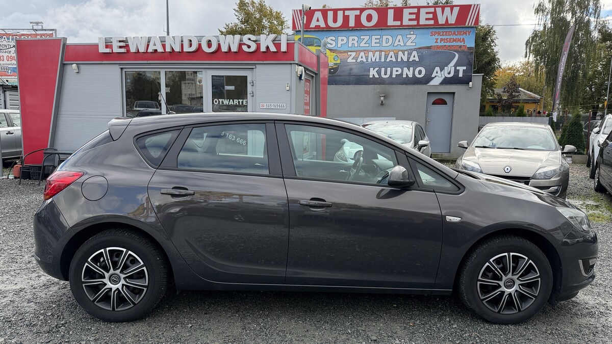 Elbląg Auto Leew LEWANDOWSKI Kupujemy i Sprzedajemy tylko dobre auta Za auta z Polskiego Salonu Płacimy Najwięcej OPEL