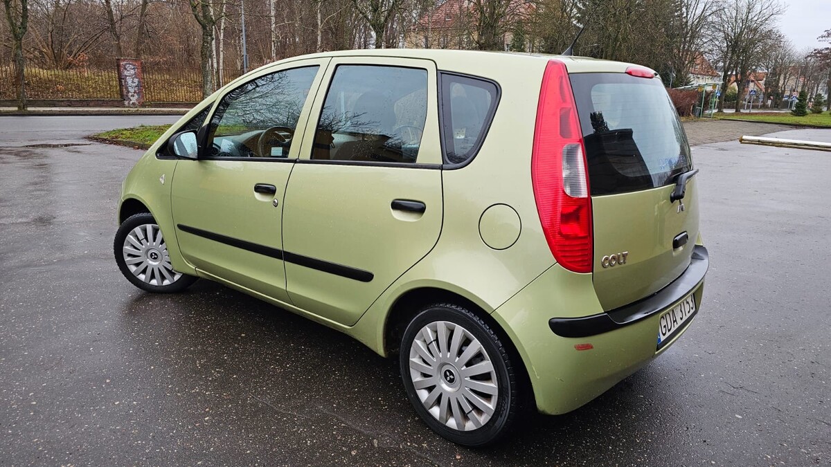 Elbląg Sprzedam Mitsubishi colt 2005 1.1 benzyna na łańcuszku.
Świeżo wyprana tapicerka
Klimatyzacja sprawna