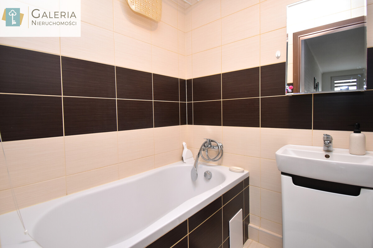 Elbląg GALERIA NIERUCHOMOŚCIZ pasji i miłości do nieruchomościNa sprzedaż: Dwa pokoje z balkonem blisko