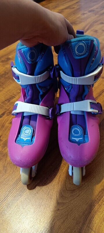 Elbląg Rolki dziewczęce Decathlon OXELO rozmiar 34-36,z regulacją. Wszystkie zapięcia sprawne, wygodne zapinanie,