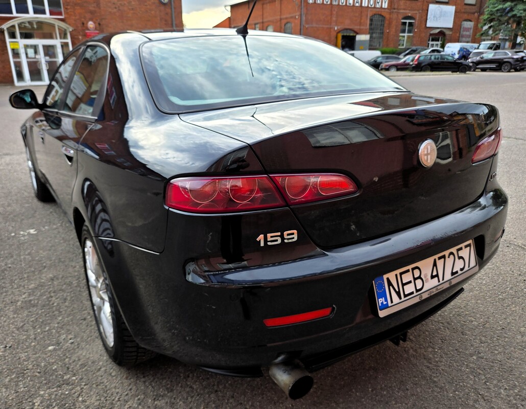 Elbląg 🚗 Alfa Romeo 159 1.9 Diesel 115KM 2007r. – Czerwone Skórzane Fotele, Ekonomiczny i Bezawaryjny!