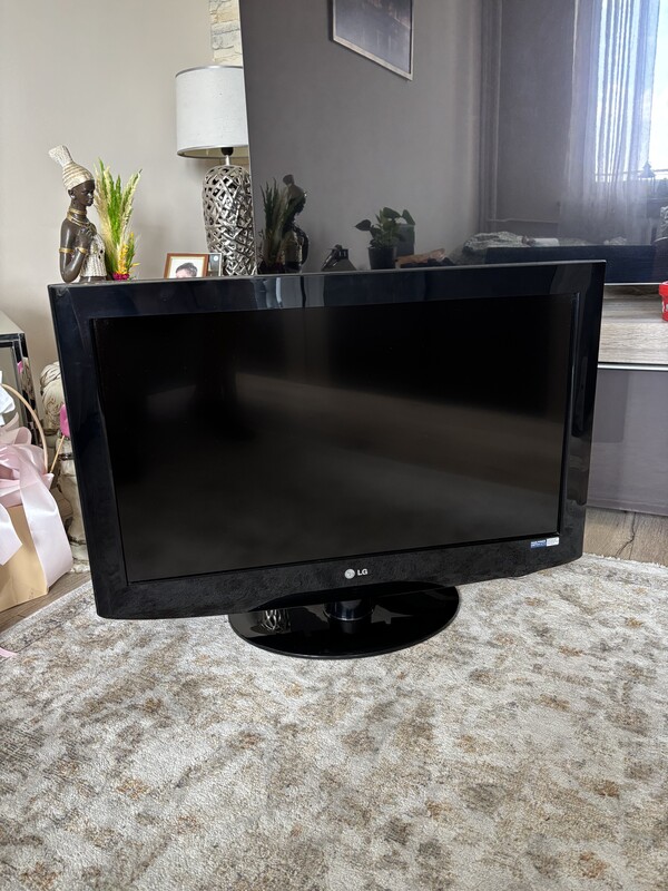 Elbląg Sprzedam telewizor marki LG 32 cale sprawny stan bdb. Moze komuś się jeszcze przyda.