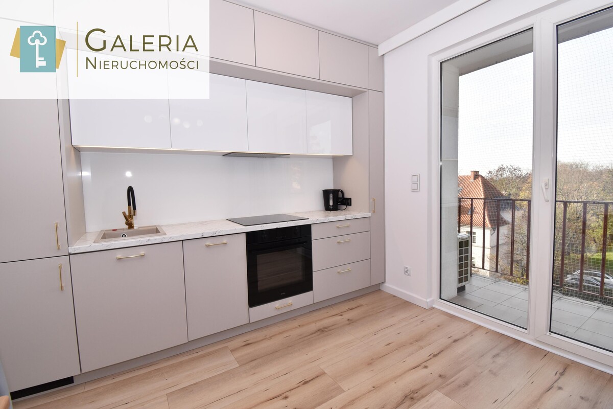 Elbląg GALERIA NIERUCHOMOŚCIZ pasji i miłości do nieruchomościNa wynajem: Przytulne 3 pokoje z balkonem i klimatyzacją