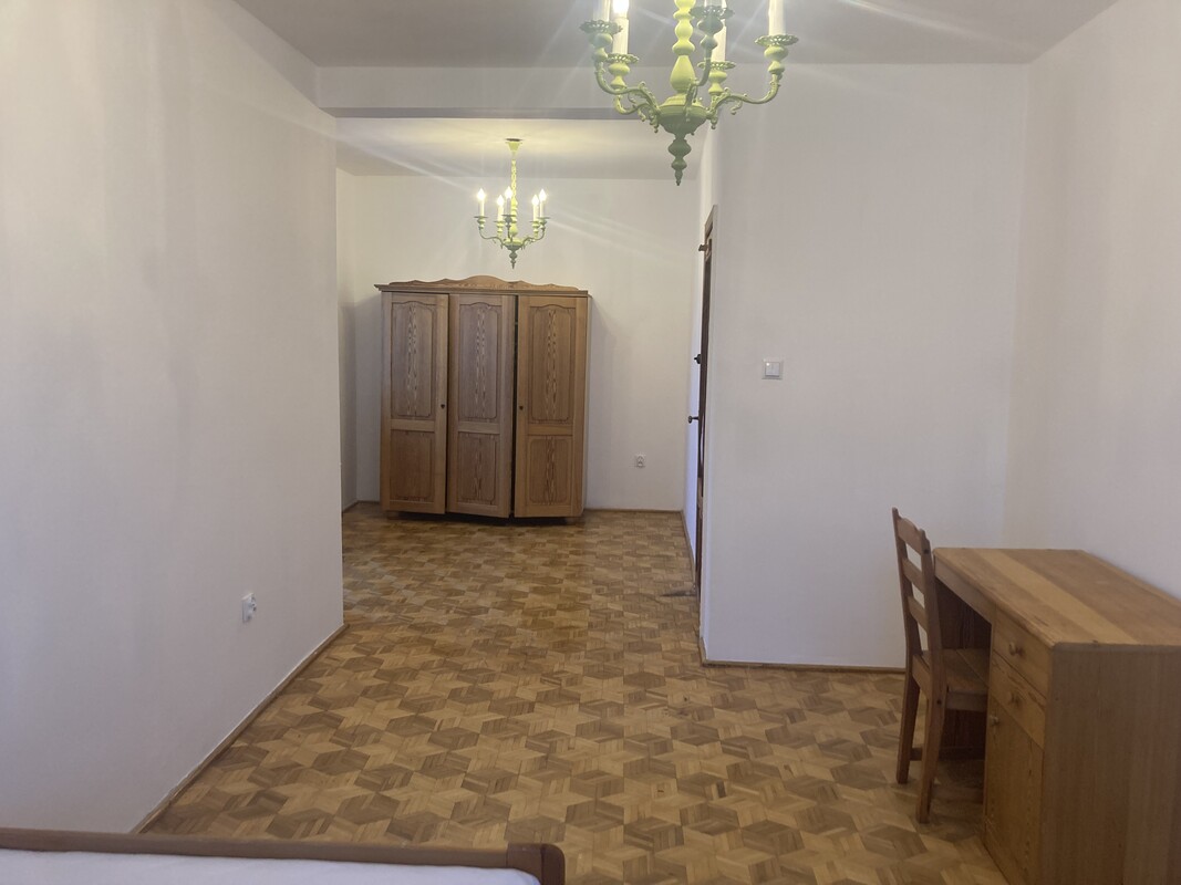 Elbląg Wynajmę umeblowany pokój z balkonem (25m2) w domu jednorodzinnym, do dyspozycji kuchnia, dwie łazienki,