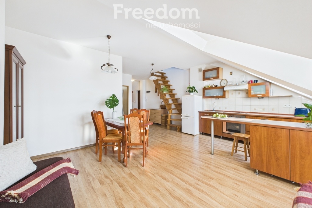 Elbląg FREEDOM NIERUCHOMOŚCISprzedam mieszkanie - Miłakowo. Na sprzedaż Przestronne, dwupoziomowe mieszkanie w