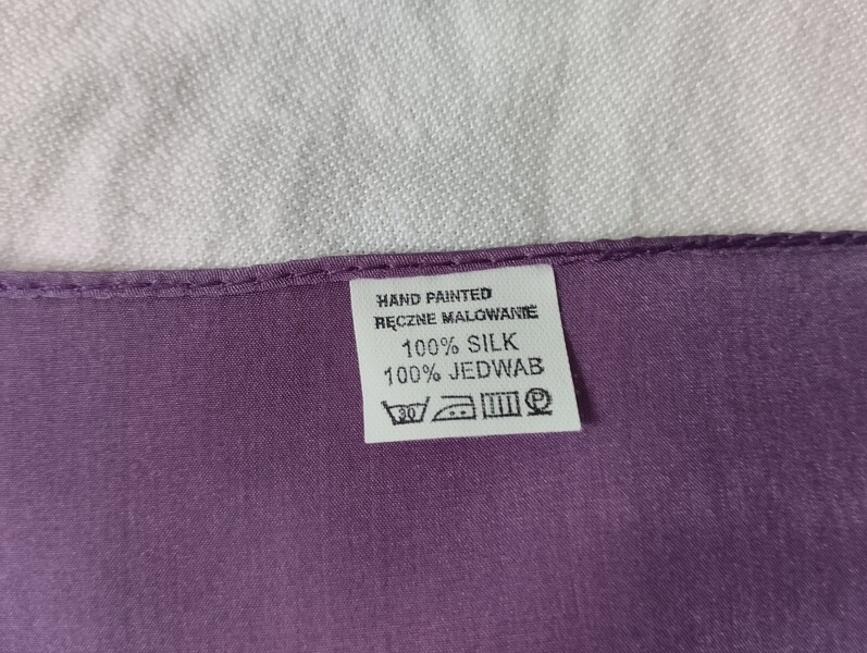 Elbląg Sprzedam chustki/apaszki z jedwabiu ręcznie malowane. Rozmiar 90x86 cm. Cena za sztukę 80 zł. do negocjacji.