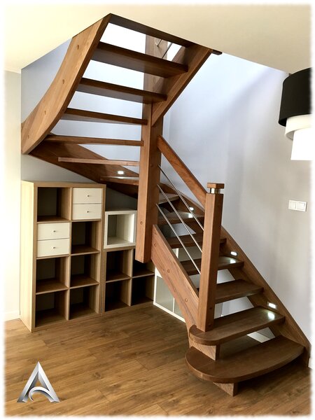 Elbląg SCHODY WEWNĘTRZNE - ZEWNĘTRZNE Firma ARTEMON jest znanym na rynku lokalnym producentem