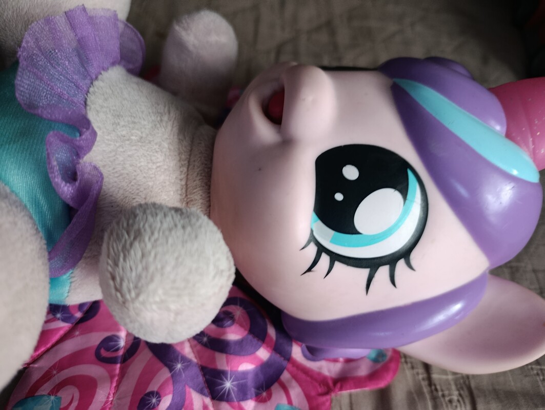 Elbląg Sprzedam interaktywnego kucyka My Little Pony FlurryHeart marki Hasbro. Stan dobry do wyczyszczenia, Brak