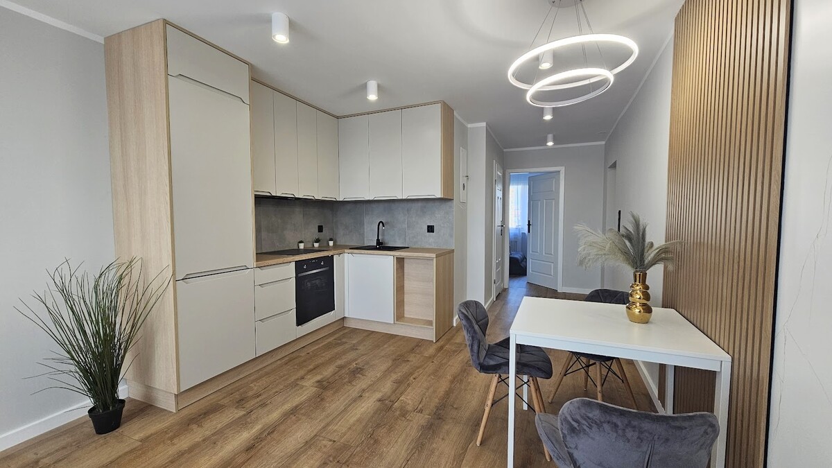 Elbląg KWADRAT NIERUCHOMOŚCI3 pokojowepo generalnym remonciebalkonnowoczesna windadostępne od zaraz