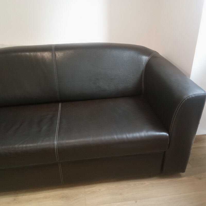Elbląg Sprzedam kanapę skórzaną w stanie dobrym. Cena 1499 zł