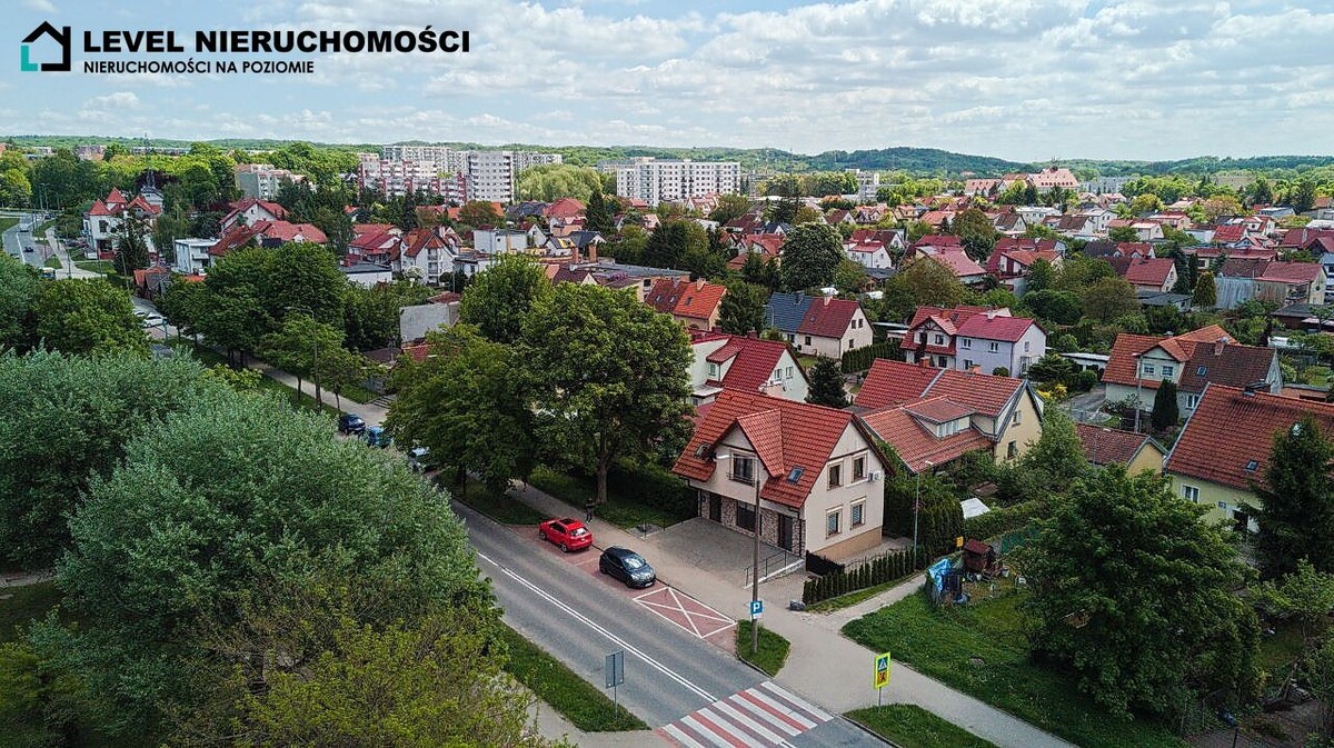 Elbląg LEVEL NIERUCHOMOŚCI Dom osiedle Kamionkaul. Niepodległości NIERUCHOMOŚCI NA POZIOMIE
