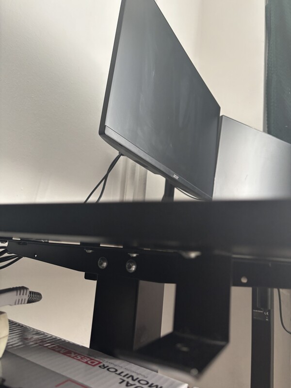 Elbląg Sprzedam biurko silver monkey regulowane elektryczne biurko jak nowe 120x60x 72-112.Wszystko co widać na